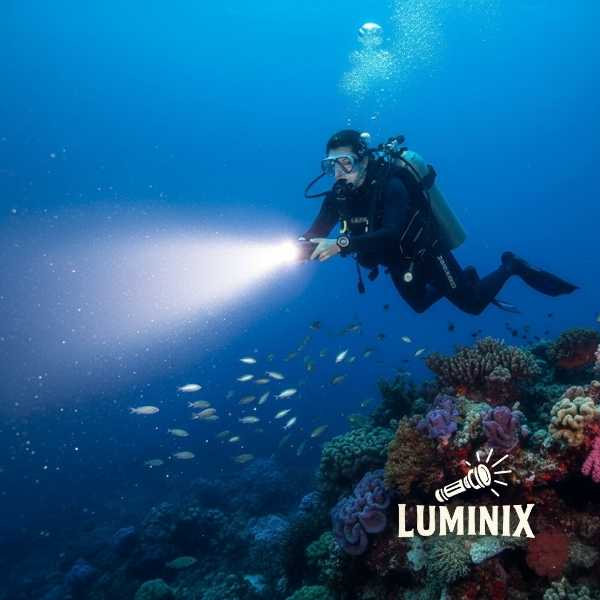 Luminix® Mini Linterna Táctica con 3 Luces Super Potentes